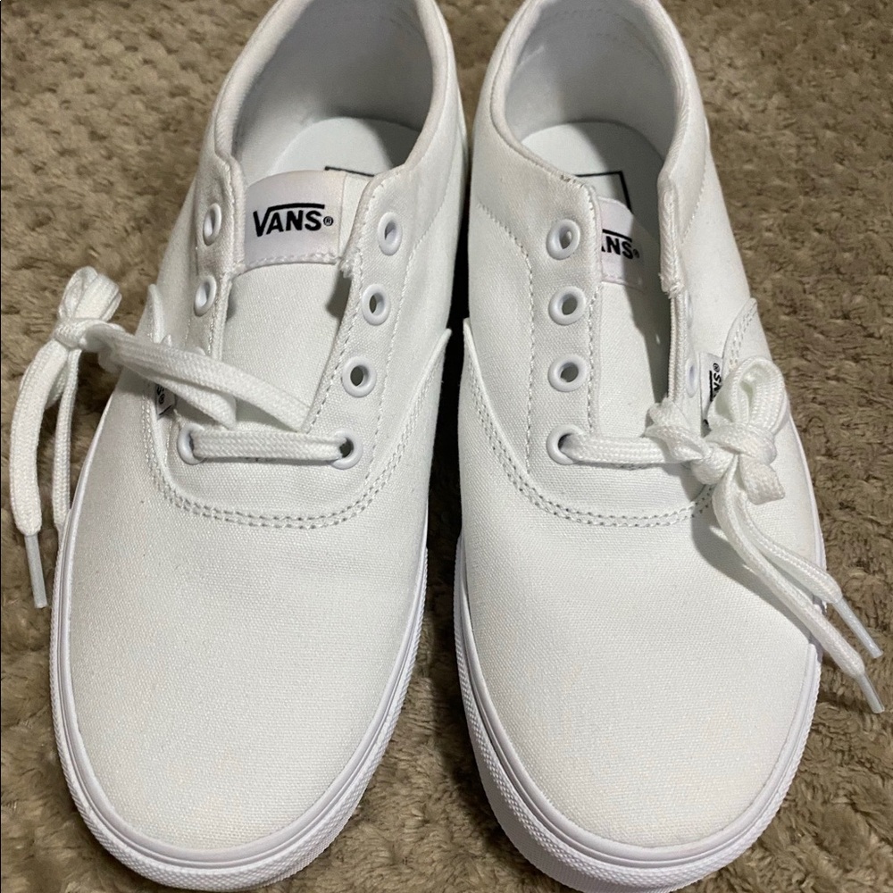 Vans Women’s Doheny Skate Sneakers Shoes - White 8